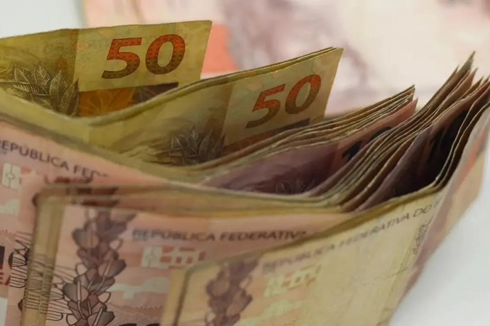 48,6 milhões de brasileiros podem sacar R$ 9,7 bi esquecidos em bancos; veja como