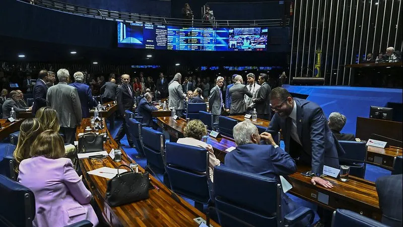 Senado aprova projeto que veta desconto em benefícios do INSS