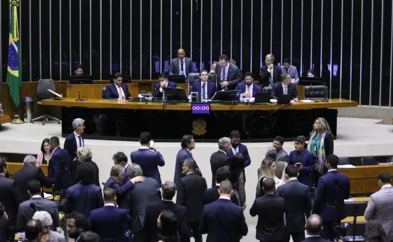 Lei Antifacção: Metade da bancada piauiense vota a favor