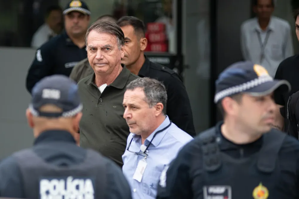 Prisão de Bolsonaro não une direita, e caminho para 2026 segue empacado