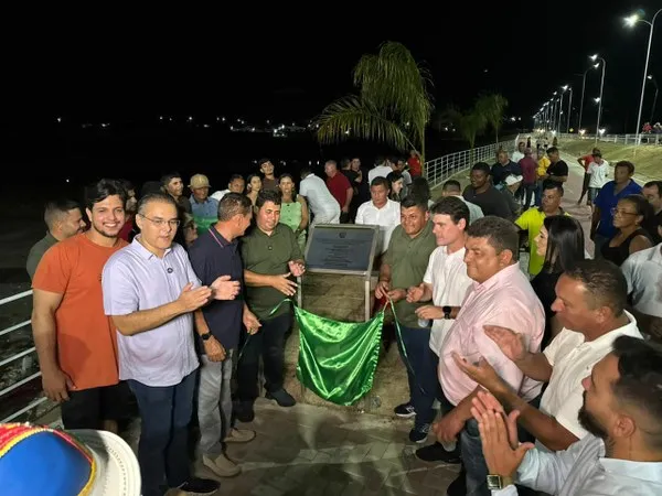 Presidente da Alepi prestigia aniversário de Dirceu Arcoverde