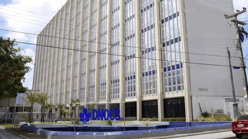 Dino cobra AGU e Congresso após uso de emendas em órgão contra secas