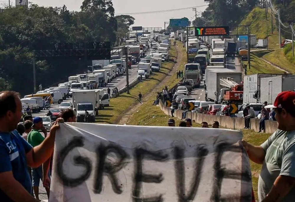 Greve dos caminhoneiros tem baixa adesão e não afeta circulação no Piauí