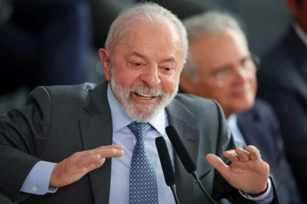 Datafolha: no 2º turno, Lula venceria Flávio com 51% dos votos