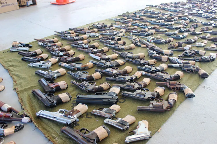 Mais de 1,5 mil armas apreendidas serão destruídas nesta segunda-feira (8)