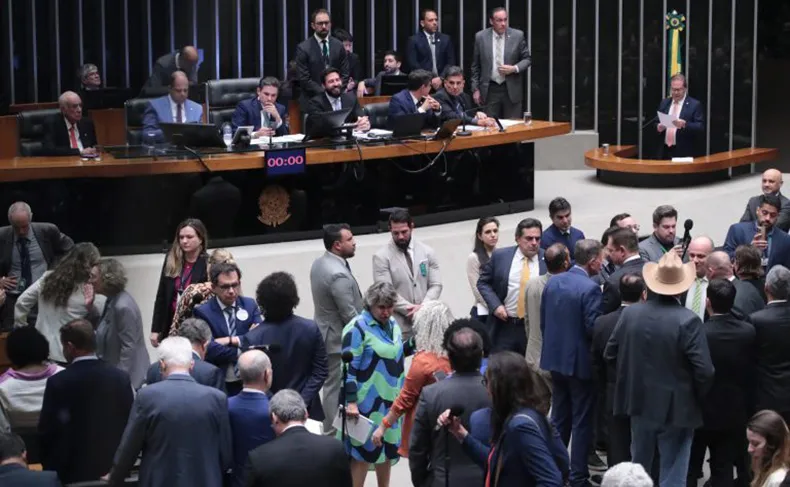 Veja como votaram deputados do Piauí sobre redução de penas de 8 de janeiro