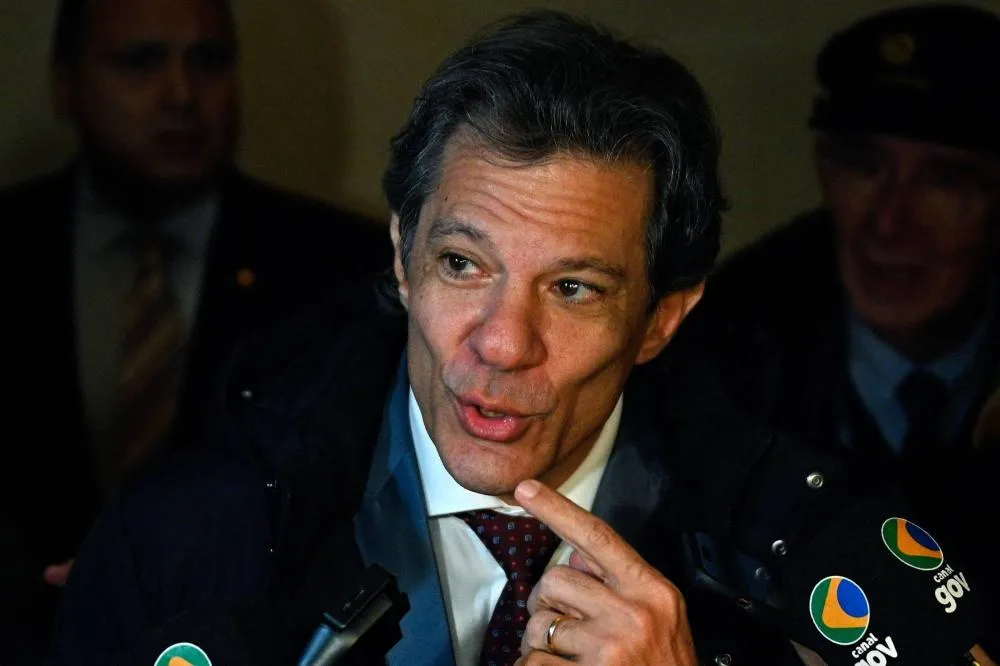 Haddad decide deixar Fazenda até fevereiro e quer coordenar campanha de Lula; PT discorda