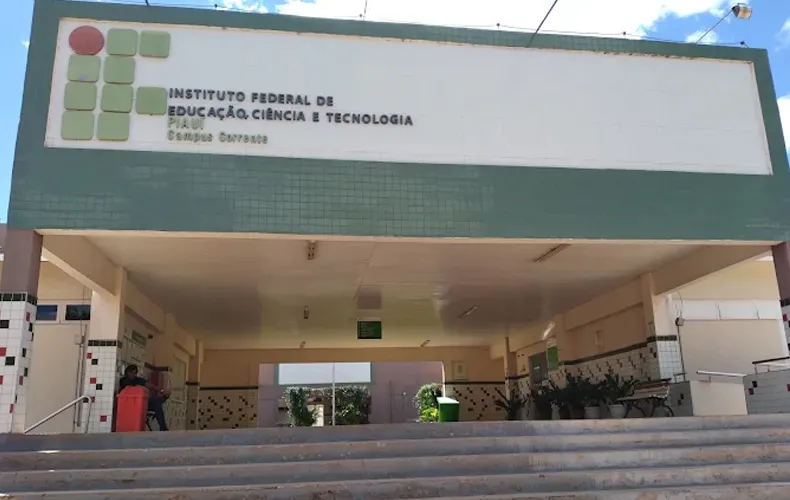 Professor é afastado após exibição de filme com cenas de sexo e nudez em escola no Piauí
