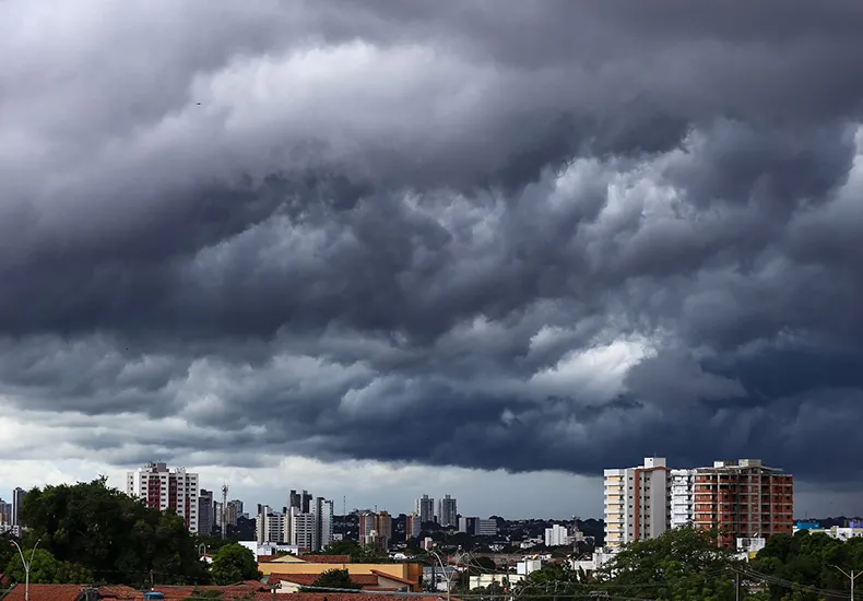 Previsão aponta chuvas isoladas no Piauí, com diminuição gradual 