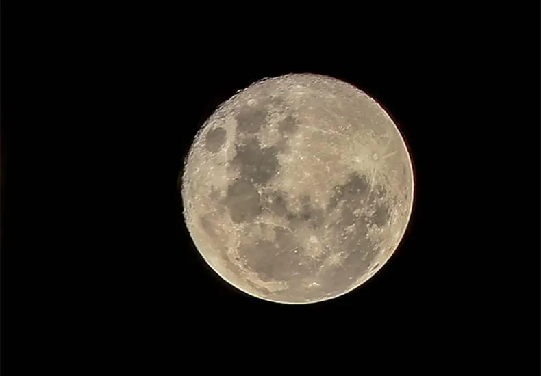 Primeira superlua do ano de 2026 ocorre neste sábado (3)