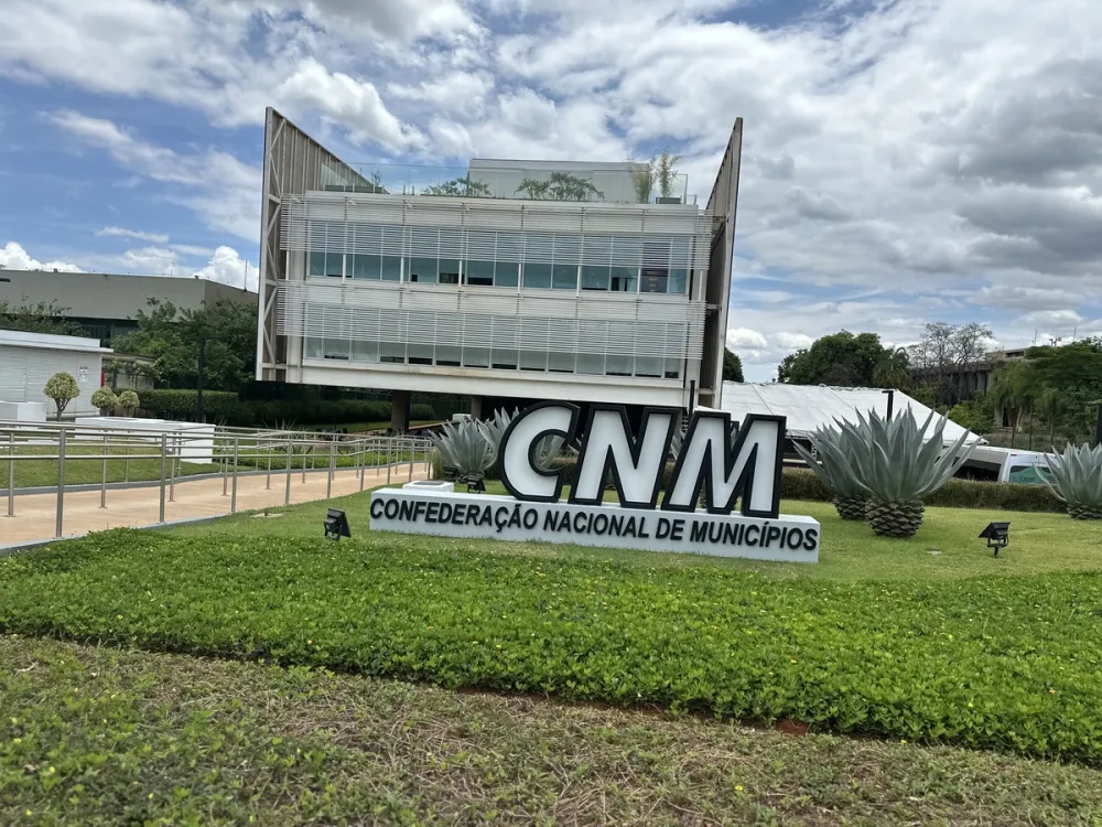 Levantamento da CNM revela que quase 60% das prefeituras do Piauí enfrentam atrasos com fornecedores