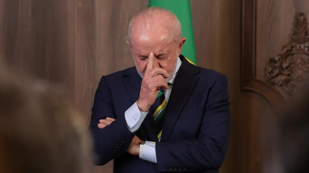 Fila do INSS com Lula bate recorde e tem quase 3 milhões
