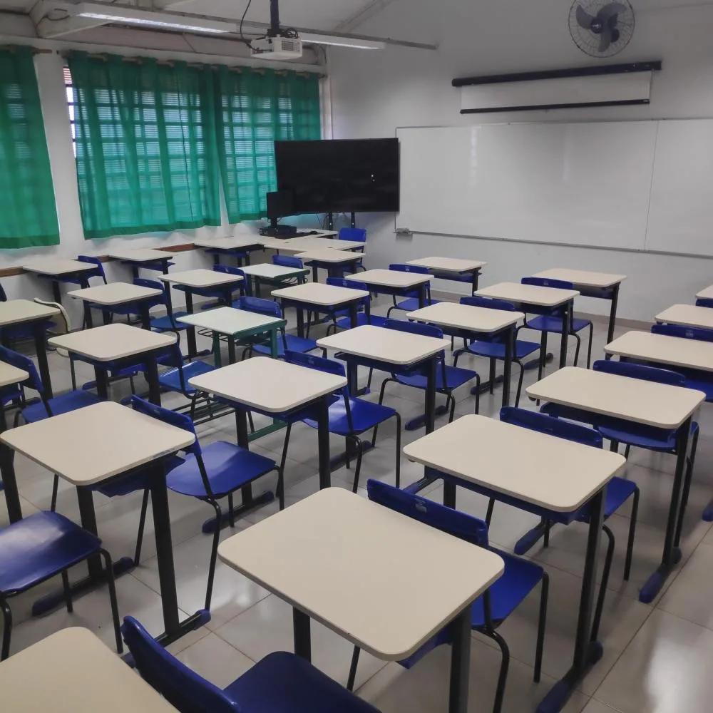 Adolescente é apreendida suspeita de ameaçar e agredir professores e alunos