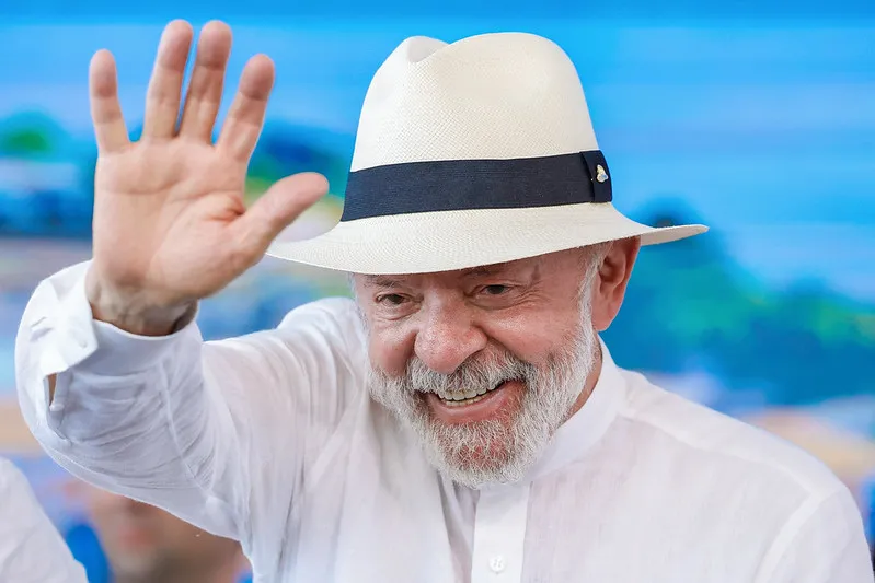 Lula deve ir a Carnaval em Recife, Salvador e Rio de olho em popularidade