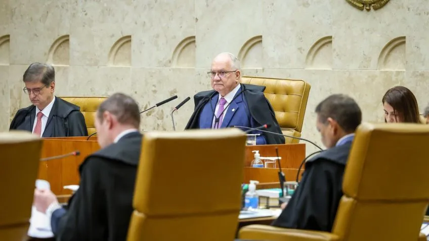 Na imagem, o plenário do STF, sob a presidência de Luiz Edson Fach