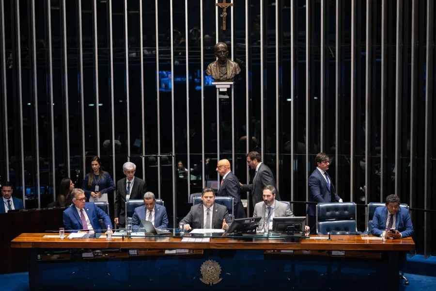 Senado aprova MP que garante botijão de gás a famílias de baixa renda