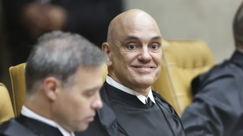 Ministros do STF podem ter participações em empresas, diz Moraes