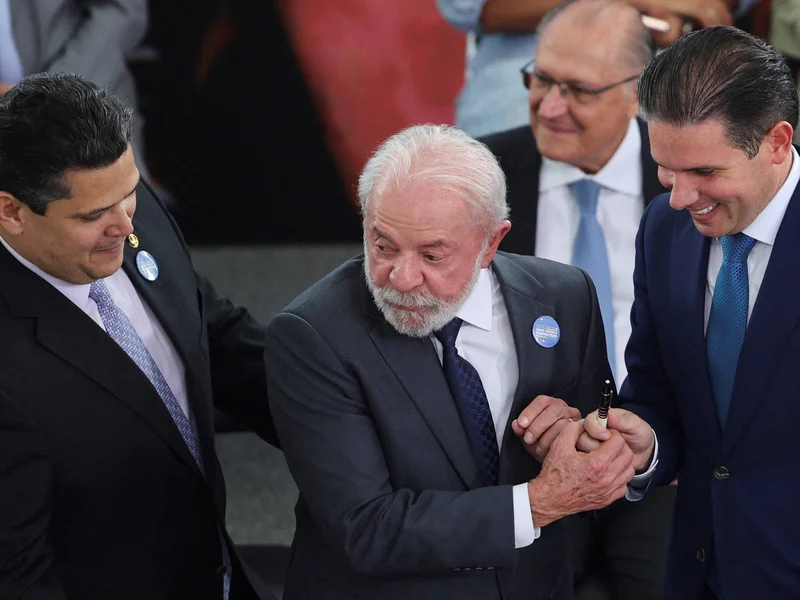 Governo Lula libera recorde de R$ 1,5 bi em emendas no início do ano