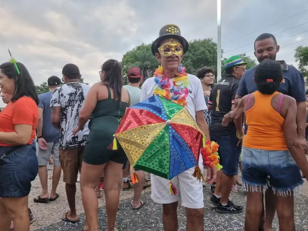 Bloco Pinto na Morada reúne famílias inteiras em praça da Zona Leste de Teresina — Foto: Pedro Lima/ g1 Piauí