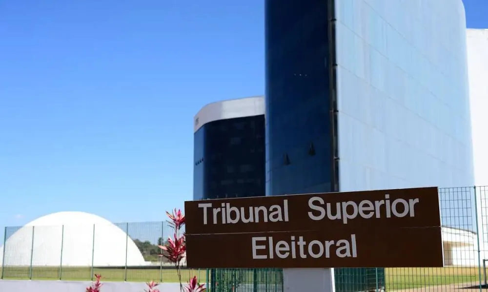 Faltando 45 dias para o fim do prazo, 13 secretários deixarão o governo