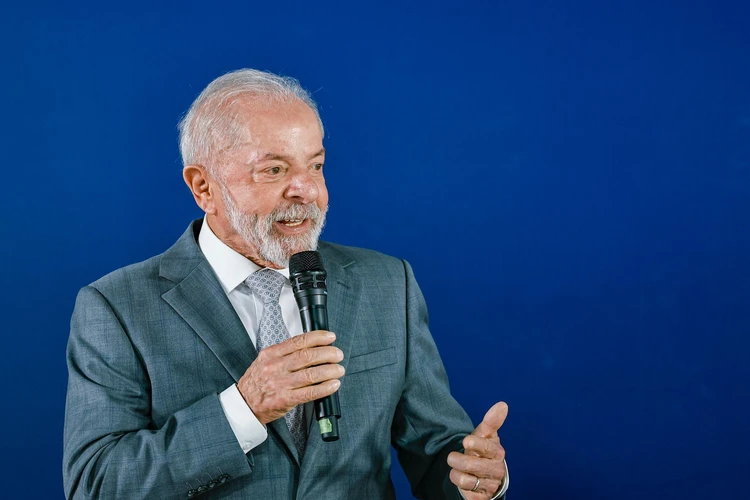 Lula sanciona reajuste para servidores do Legislativo com veto a penduricalhos