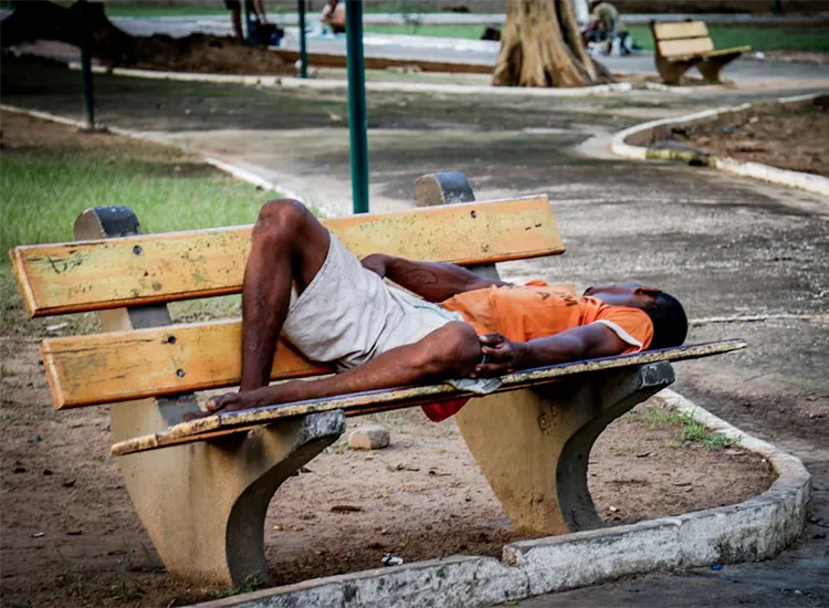 População em situação de rua cresce 1.700% no Piauí em 12 anos, diz levantamento