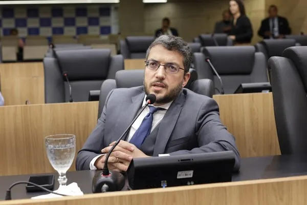 Deputado denuncia prazos de até 13 meses para ligação de energia no Piauí