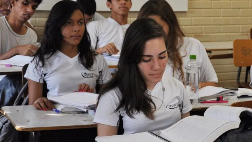 Escolas terão conteúdos de prevenção à violência contra a mulher
