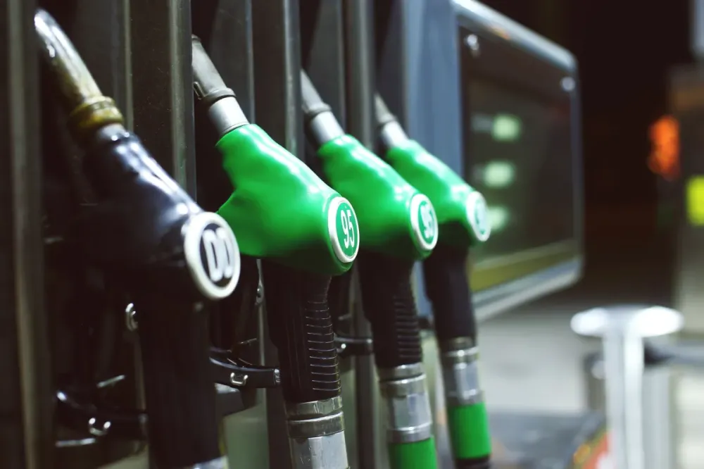 Governo estuda aumento da mistura de anidro na gasolina