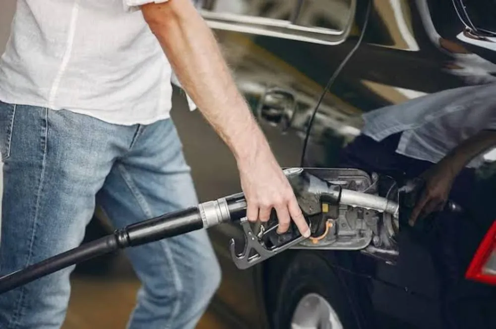 Gasolina E32 é confirmada: veja cuidados ao abastecer