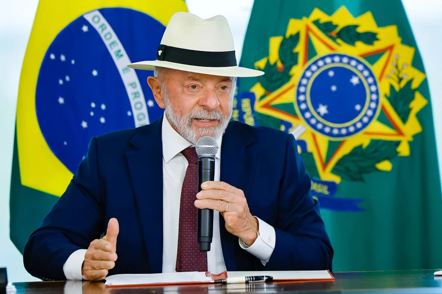 Lula lança pacote para reduzir endividamento das famílias