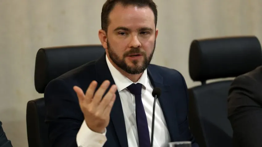 “A vida não pode caber em um único dia”, diz Durigan sobre 6 X 1