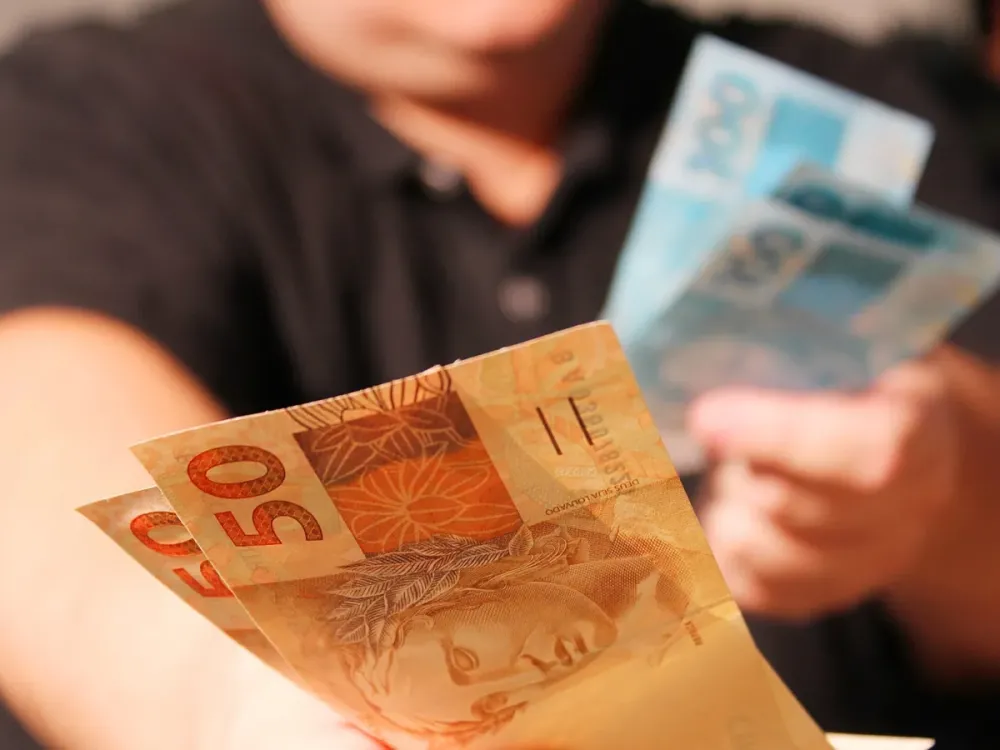 IBGE: rendimento médio do piauiense é de R$ 2.561,00; maior que o da Bahia e Ceará