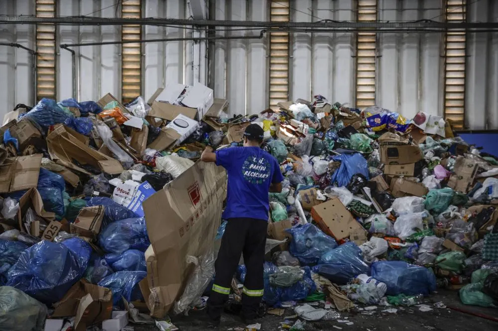 Brasil reaproveita só 1,3% dos materiais que consome