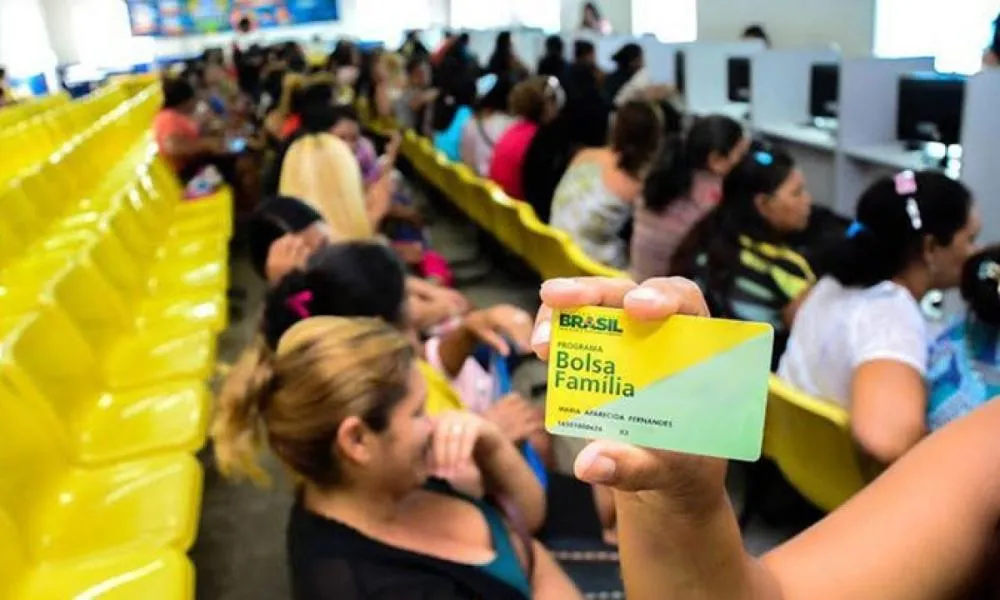 Fila de espera do Bolsa Família no Piauí chega a quase 66 mil pessoas, diz CNM