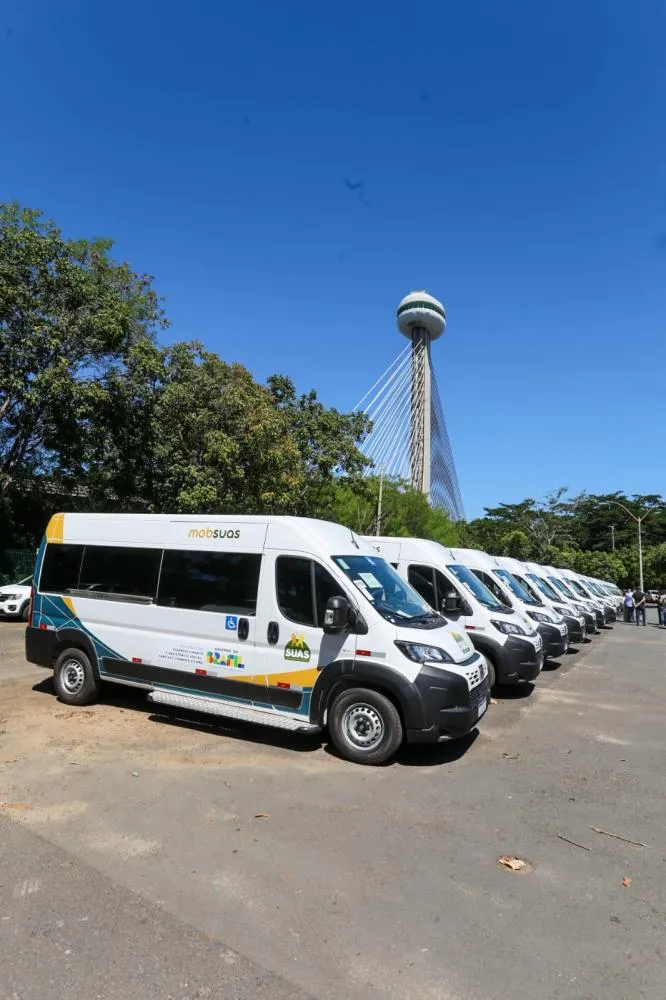Municípios do Piauí recebem 70 veículos para atendimento da assistência social