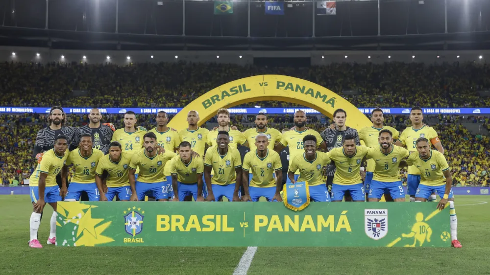 Seleção Brasileira antes do amistoso contra o Panamá, no Maracanã • Divulgação/CBF