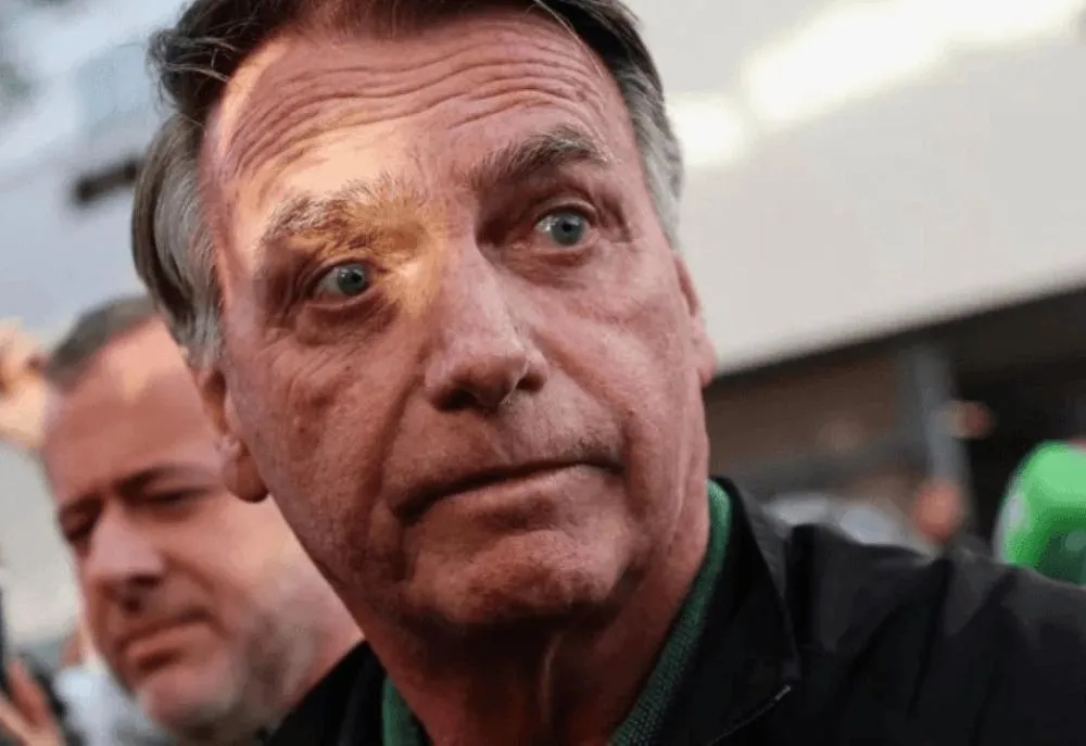 Moraes cita falta grave e manda PGR se manifestar sobre prisão de Bolsonaro