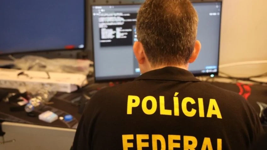 PF mira esquema de anúncios falsos com imagem do governo