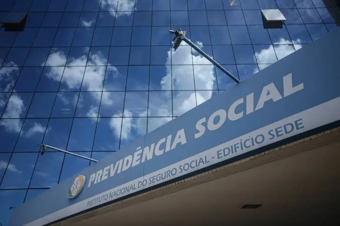 Governo quer adotar regra automática para mudar teto de juros do consignado do INSS