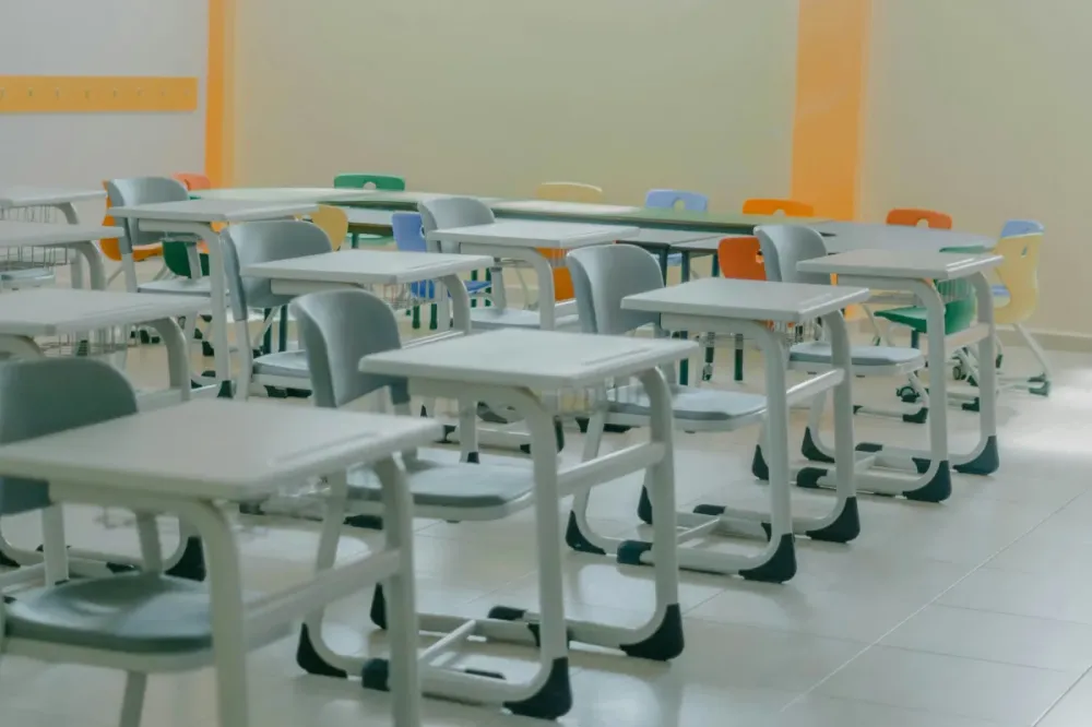 Lei das férias de 2027 fere autonomia das instituições, diz Fenep