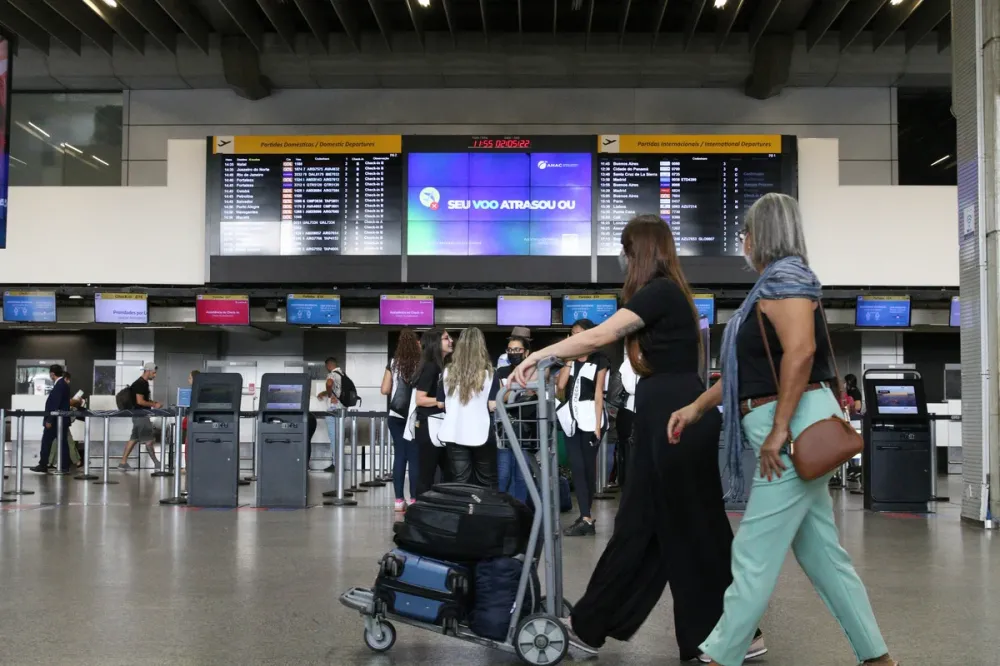 Governo aumenta tarifas de embarque em 14 aeroportos brasileiros