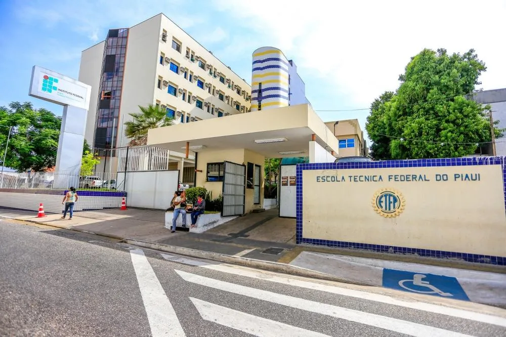 MPF pede recomposição de 1,5 mil vagas de cotas na UFPI e IFPI