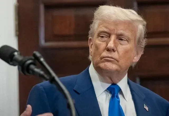 Governo Trump enviará oficiais para acompanhar eleições no Brasil, diz jornal