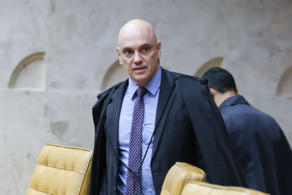 TSE vê interferência de Moraes e ordem sobre IA de Bolsonaro gera mal-estar