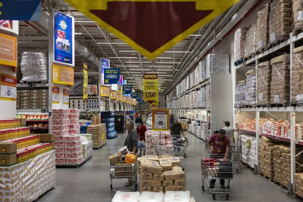 Inflação desacelera a 0,07% em julho e fica abaixo do teto da meta