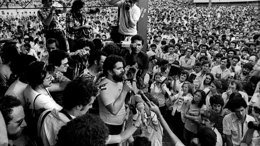 Lula abre campanha em estádio que marcou sua trajetória sindical