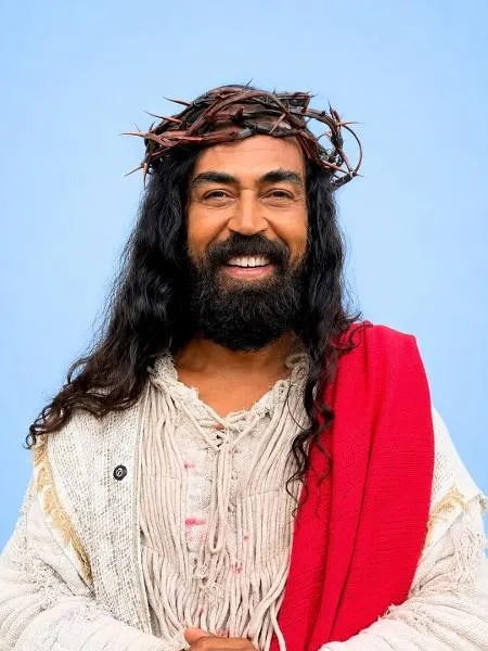 Candidato a suplente de senador no Piauí é intimado a trocar foto de Jesus na urna