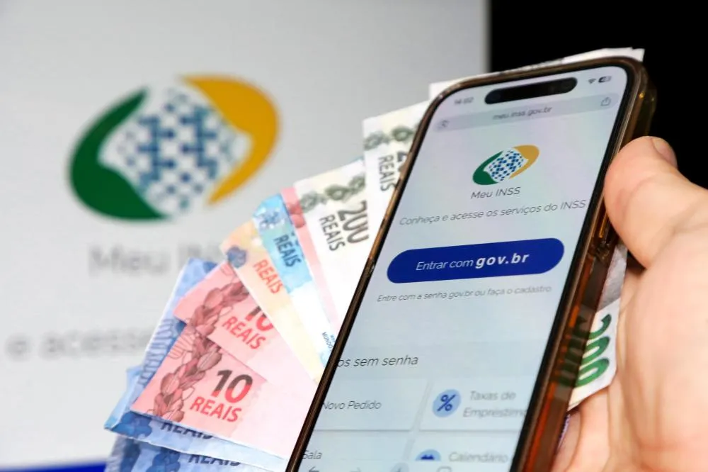 INSS começa a pagar o benefício de agosto nesta terça-feira