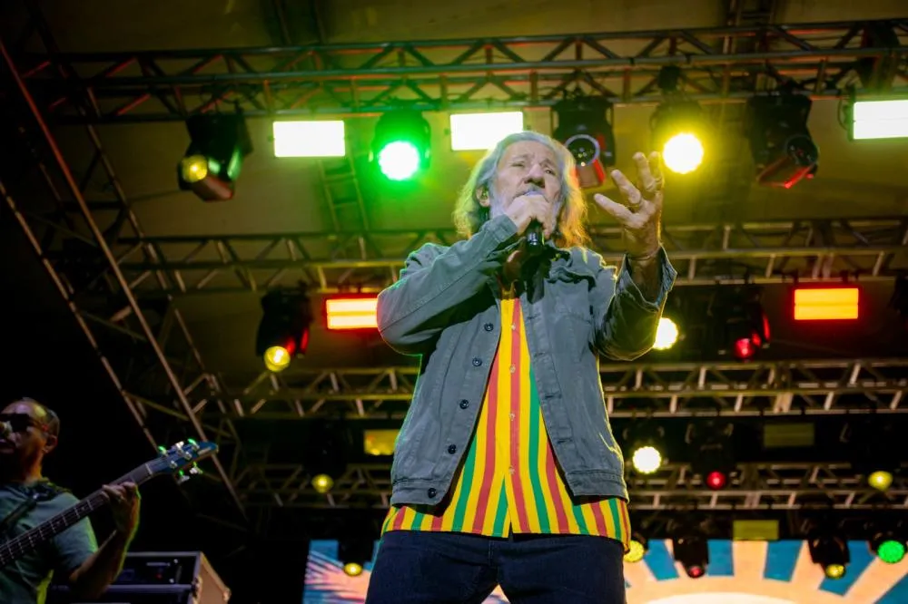 Confira imagens da primeira noite de shows dos Festejos de São Raimundo Nonato 
